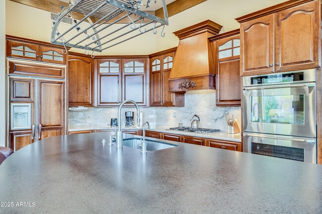 Building Photo - 10193 E Bayview Dr