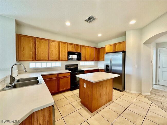 Building Photo - 1760 Birdie Dr