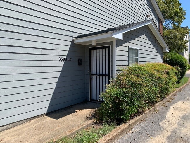 Building Photo - 3580 Bristerwood Dr