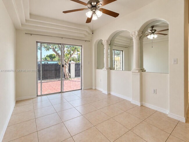 Building Photo - 130 SW 109th Ave