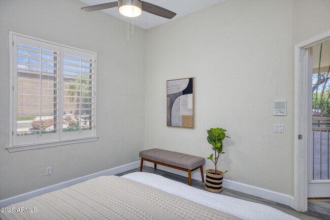 Building Photo - 12706 E Desert Cove Ave