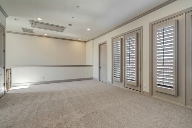 Building Photo - 4838 Austin St