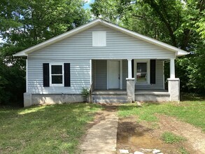 Building Photo - Rossville 2-Bedroom House