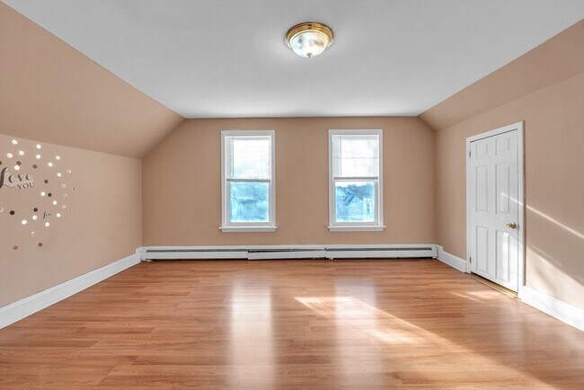 Building Photo - 31 Ripley St