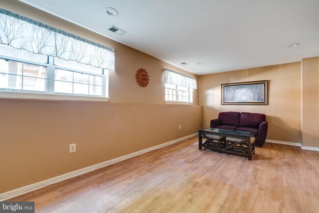 Building Photo - 20780 Dockside Terrace