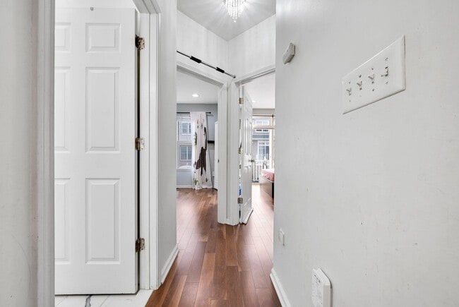 Building Photo - 375 Kingston Ct