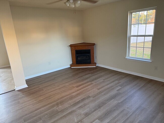Building Photo - 110 Stallings Ct