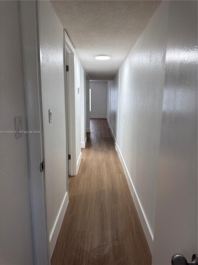 Building Photo - 1927 NW 20th Ave