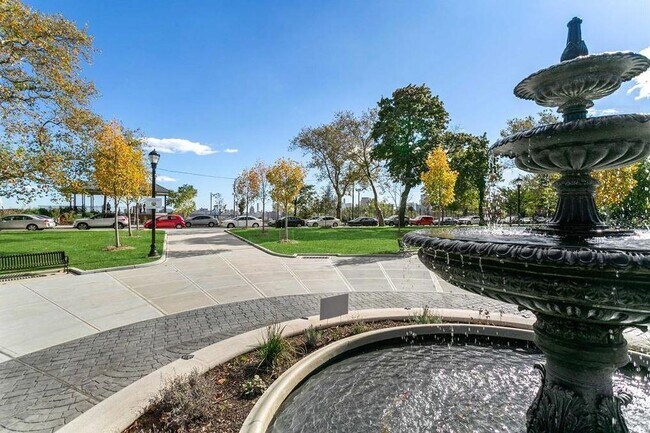 Building Photo - 475 Palisade Ave