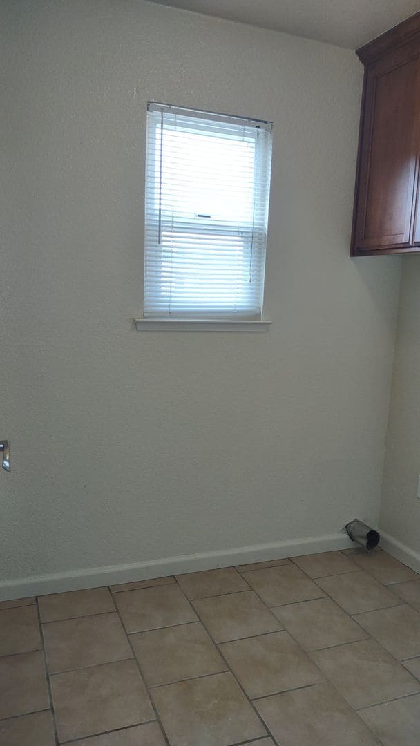 Building Photo - 8956 Red Leaf Way