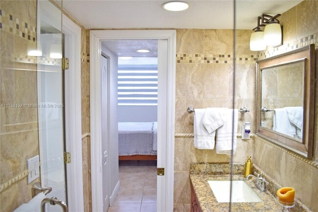 Building Photo - 401 Ocean Dr