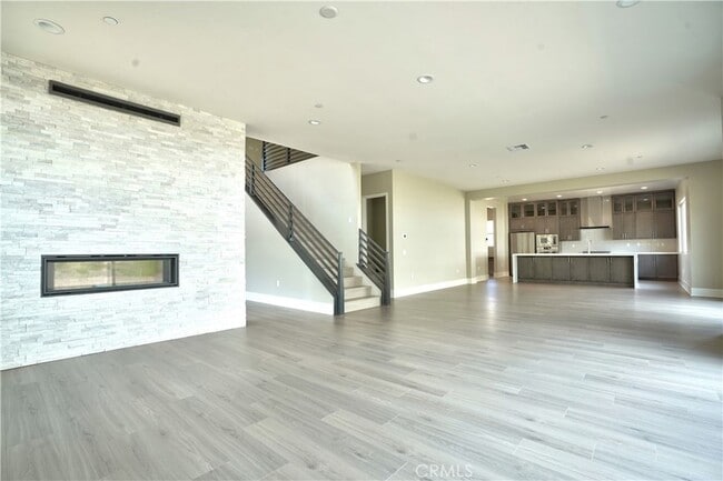 Building Photo - 6544 Canyon Oaks Dr