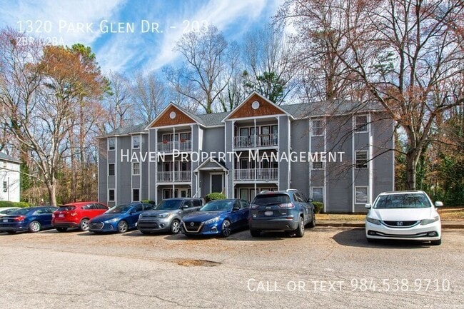 Building Photo - 1320 Park Glen Dr