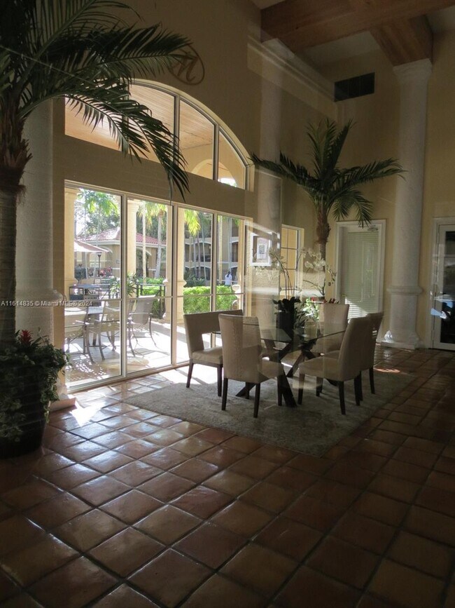 Building Photo - 140 SW 117th Ave