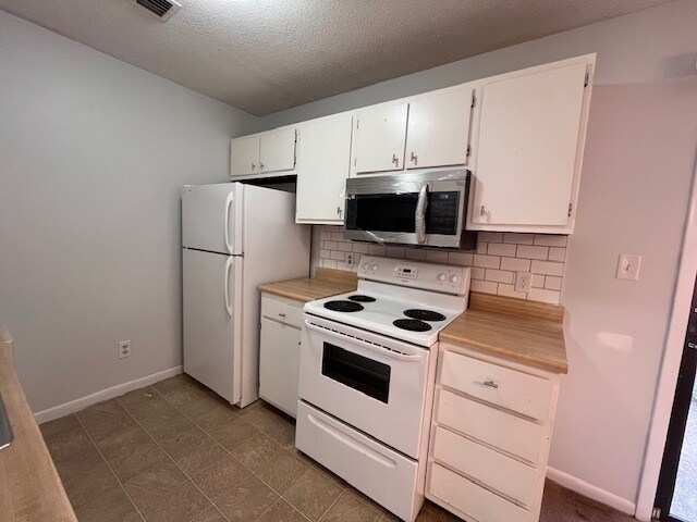 Building Photo - 3576 Torbay Dr