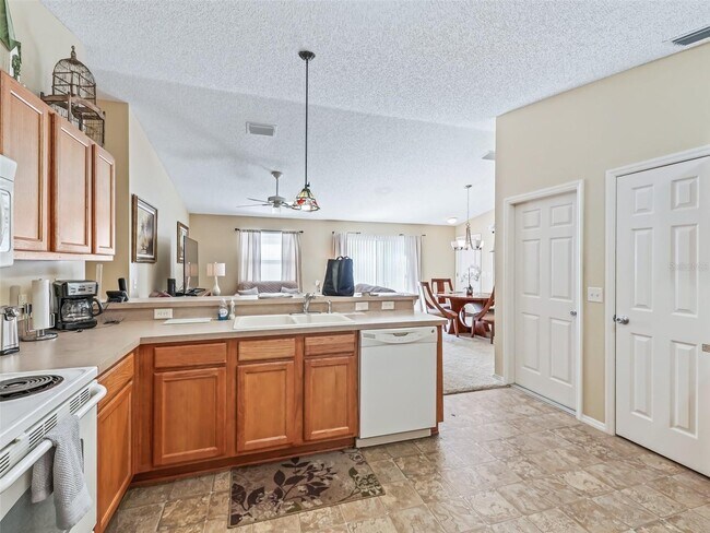 Building Photo - 1322 Hollyberry Pl