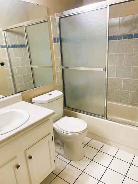 Building Photo - 4400 S Quebec St