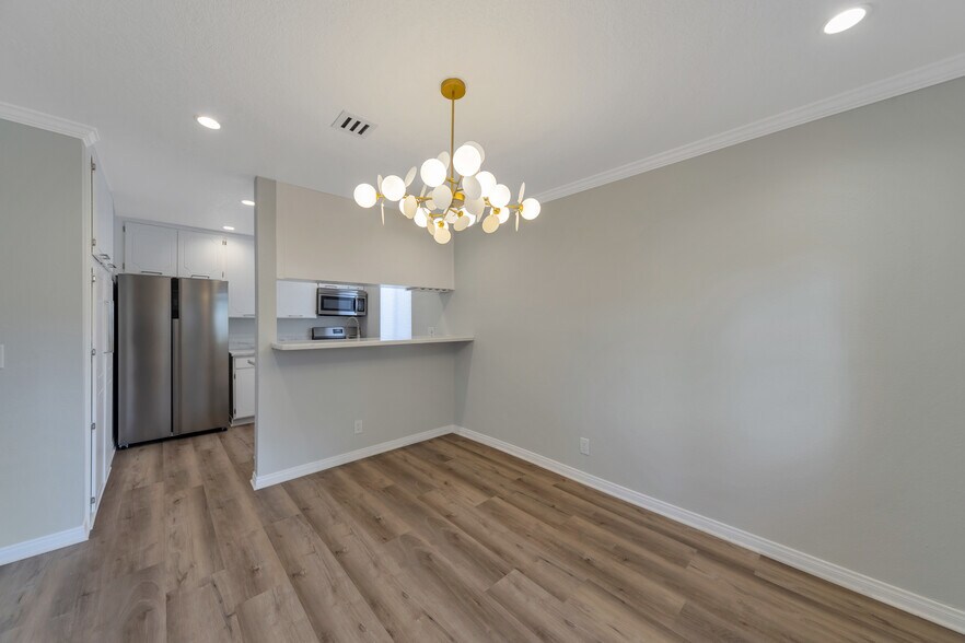 Building Photo - 4509 Vista Del Monte Ave
