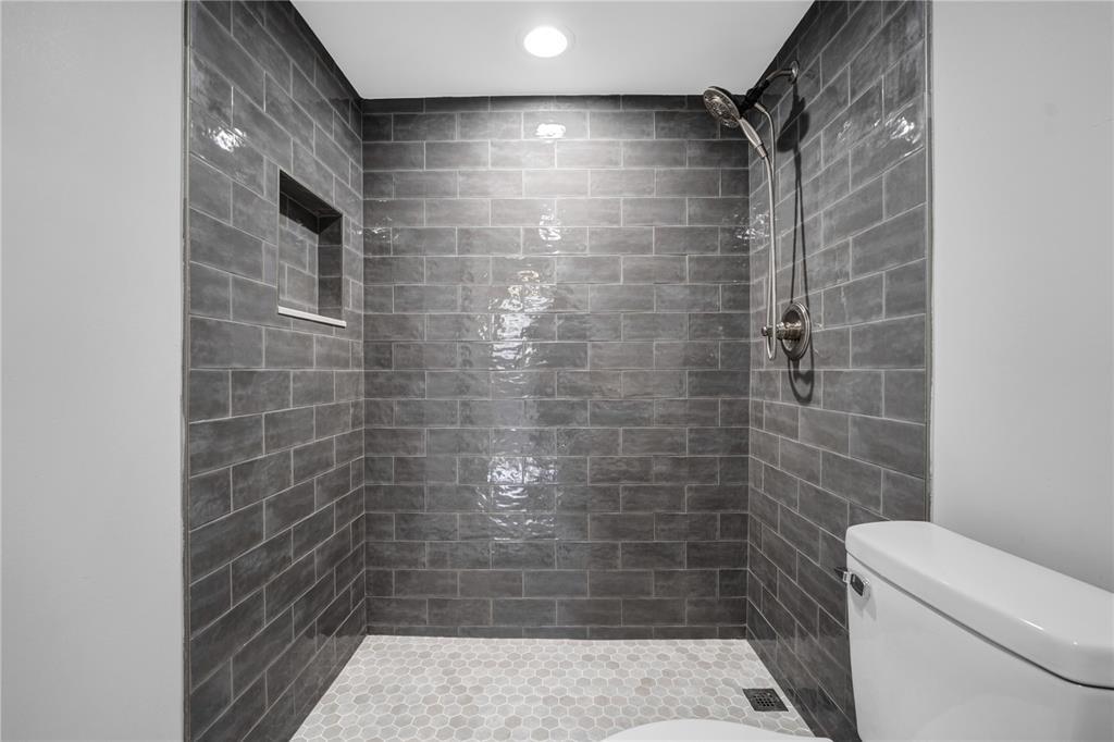 Building Photo - 7100 NW 17th St