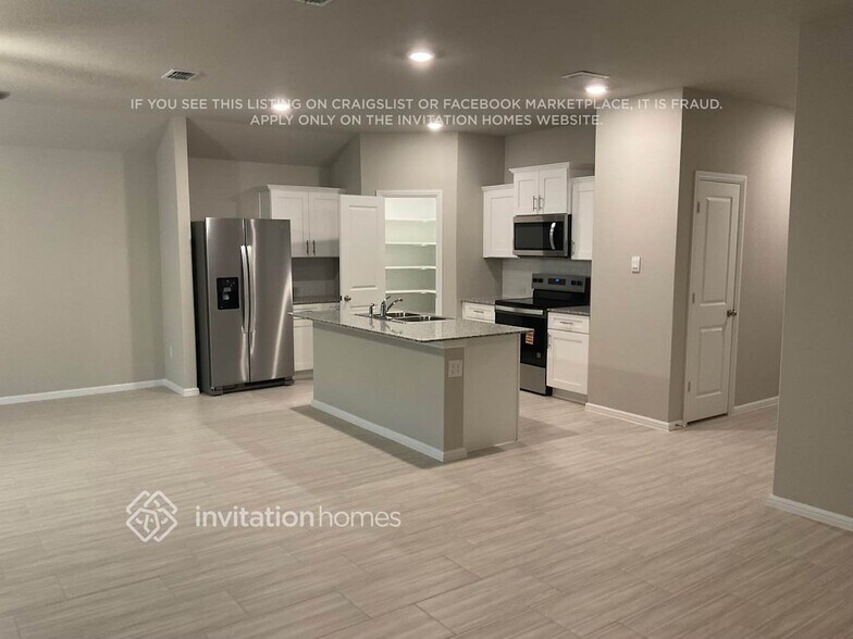 Building Photo - 437 Blanco Dr