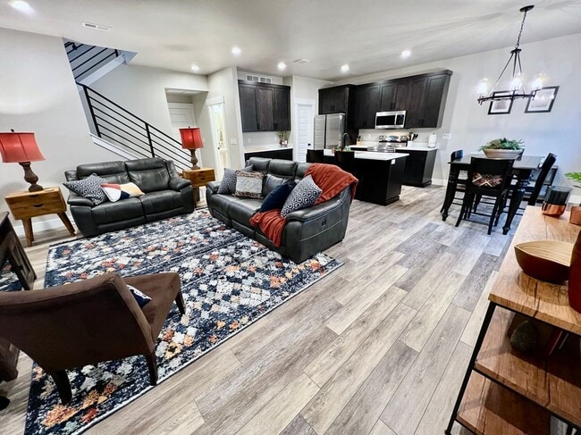 Building Photo - 1379 Pinecrest Trl