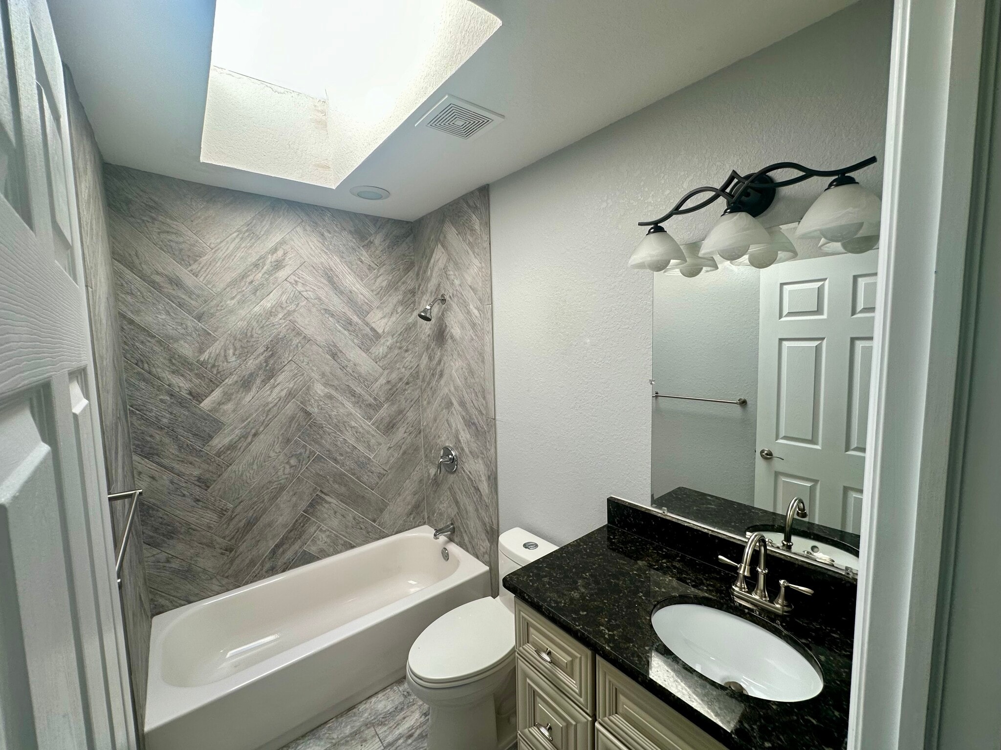 Building Photo - 473 Flamingo Blvd