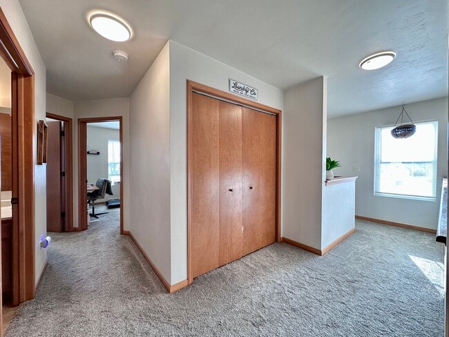 Building Photo - 1170-1172-1172 S Atrium Ct