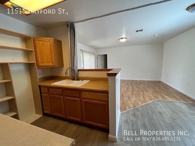 Building Photo - 11515 Hayford St