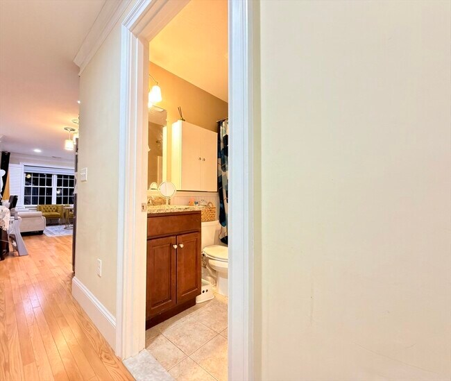 Building Photo - 143 Broad St