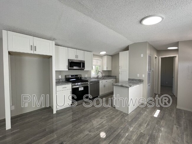 Building Photo - 437 Riverfront Dr