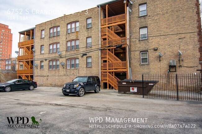 Primary Photo - 6752 S Crandon Ave