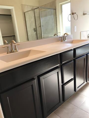 Building Photo - 2105 Washington Park Way