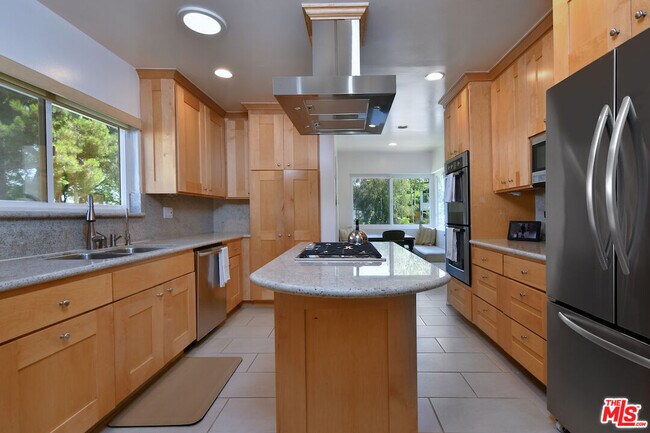 Building Photo - 3421 Castlewoods Pl