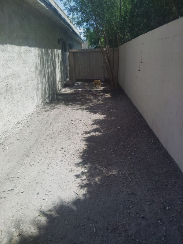 Building Photo - Quaint Complex Near Downtown Palm Springs