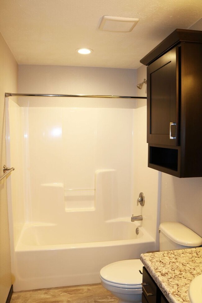 Building Photo - Must-See Townhome Built in 2019!