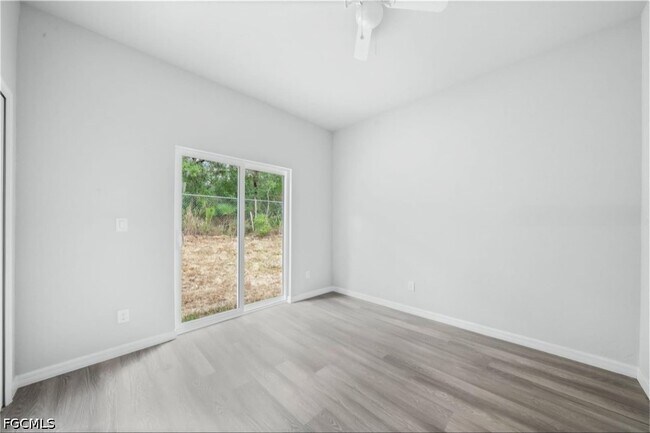Building Photo - 1483 Las Villas Blvd