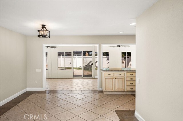 Building Photo - 1129 Iris Cir