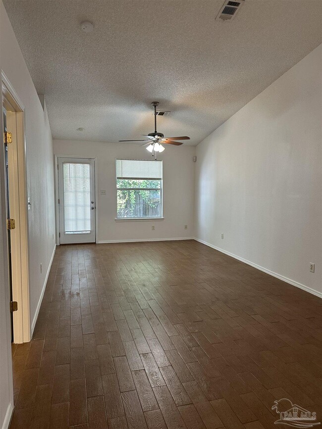 Building Photo - 5602 W Shore Dr