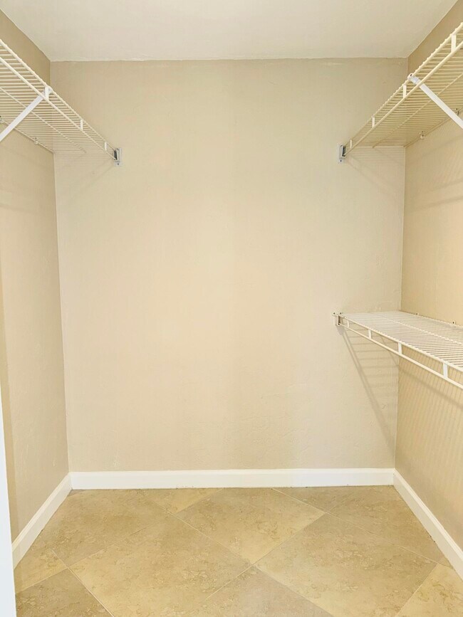 Building Photo - 1708 Palm Beach Trace Dr
