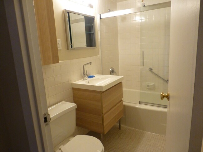 Updated bath - 893 Farmington Ave