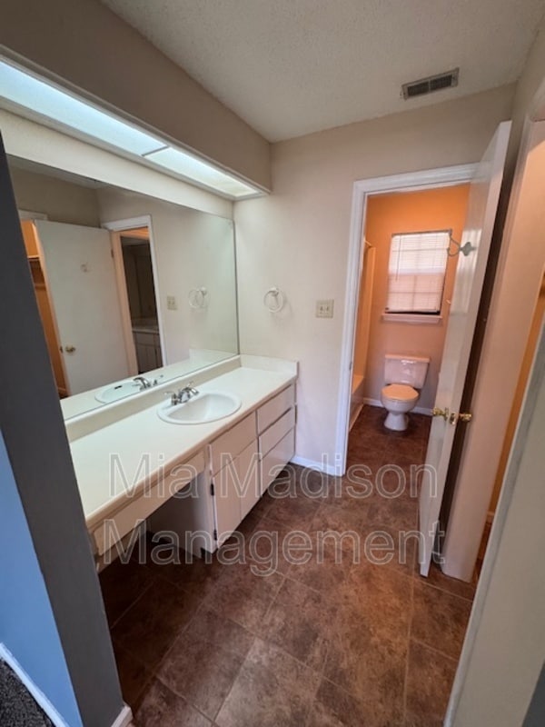 Building Photo - 130 Windmill Ln