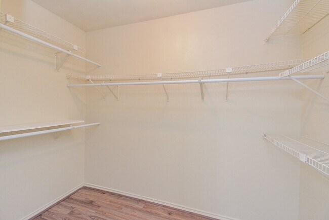 Building Photo - 2023 Gentryside Dr