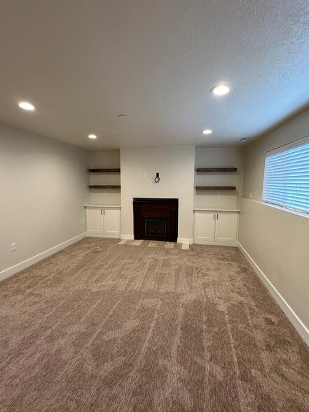 Building Photo - 2687 W 220 N