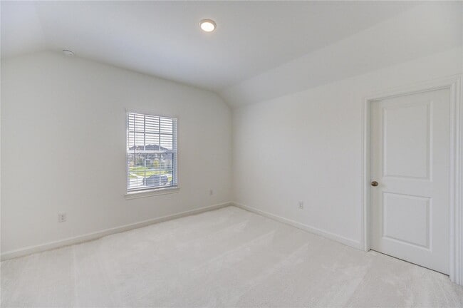 Building Photo - 25326 Loch Doon Dr