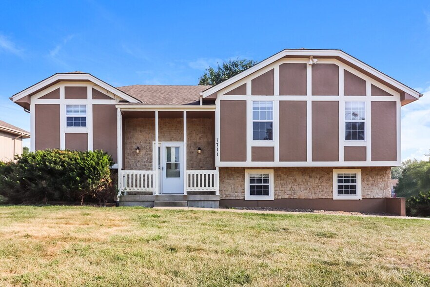 Primary Photo - 1711 Roberta Dr