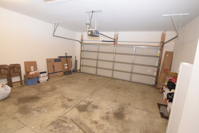 Building Photo - 3 bedroom / 2 bathroom Duplex for rent in Hobart