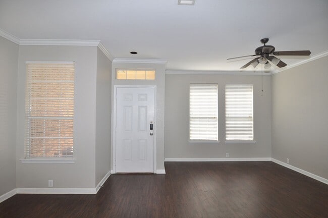 Building Photo - 2214 Glacier Park Ln