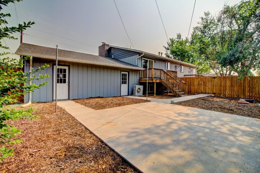 Building Photo - 12020 W 63rd Pl