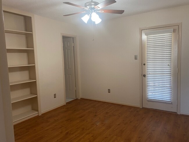 Building Photo - 11418 Galbreath Dr