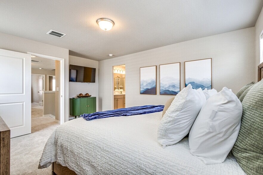 Building Photo - 8466 Blue Feather Lp